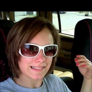 Meet your Posher, Rebecca